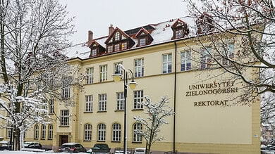 Rektorat zimą